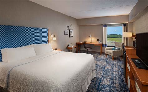 Hotels Bangor Maine | Bangor Aviator Hotel