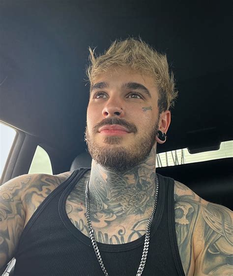 DeadbeatDom on Twitter: "Headed to the gym 😏 https://t.co/eiyOIiEcaX" / Twitter