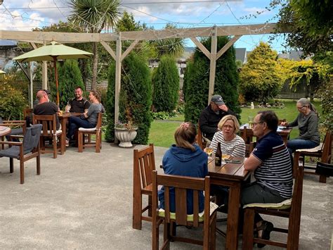 THE GARDEN BAR AT TONGARIRO CROSSING LODGE, Waimarino - Restaurant ...