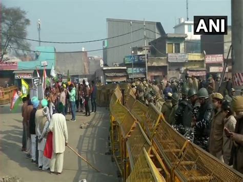 Delhi Police issues Lookout Notice against farmer leaders post tractor ...