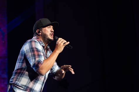 Luke Bryan at PNC Bank Arts Center - nj.com