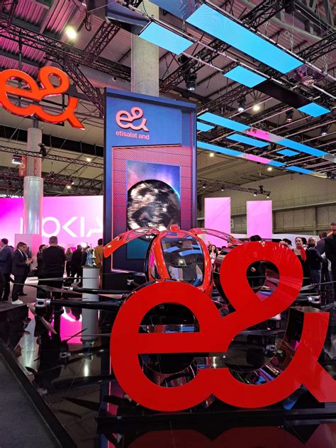 Ikonic 360 International, S.L: Customer Reviews, Stands and Services