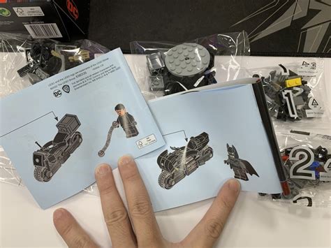 【樂高開箱】LEGO 76179 Batman & Selina Kyle Motorcycle Pursuit - Mobile01