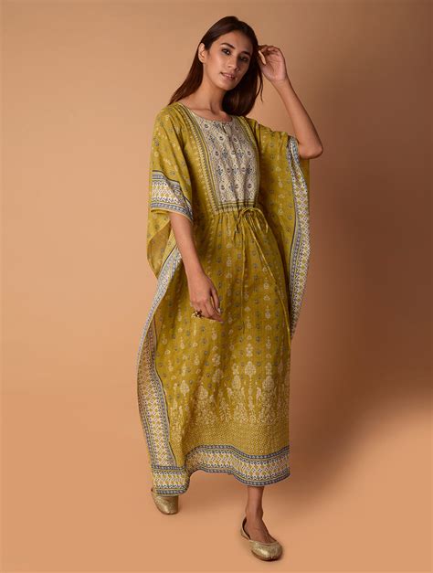 BT002 – Pinksky - Elevate Your Style with Women's Fashion