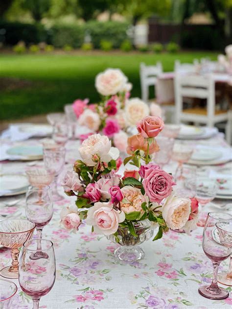 45 Floral Centerpiece Ideas to Inspire You