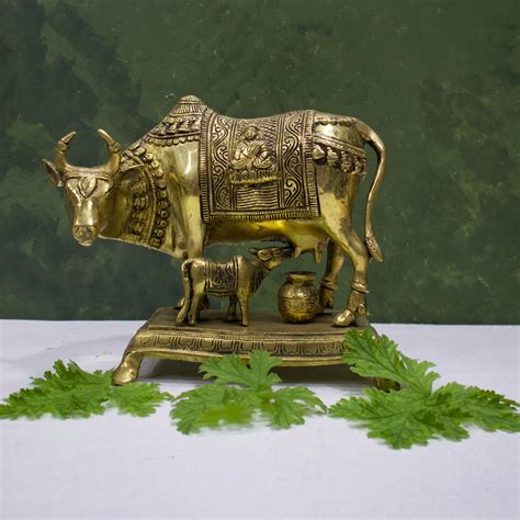 Kamdhenu Cow with calf – Raikars Good Vibes