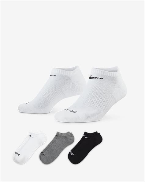 Nike Everyday Plus Cushion Training No-Show Socks (3 Pairs). Nike IN