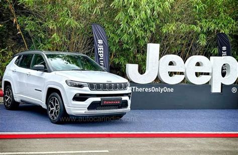 Jeep launches Compass 2WD Diesel Automatic at Rs 23.99 Lakh | Autocar ...