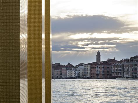 Heinz Mack. The Sky Over Nine Columns | Meer