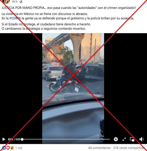El video de un asalto de un motociclista a un conductor de un auto se ...