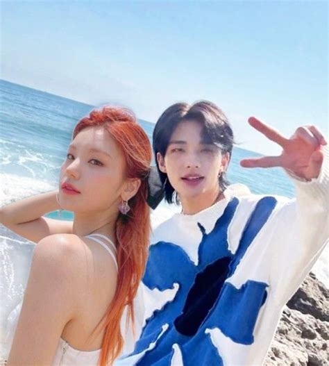 Beach time #2hwang in 2025 | Beach time, Itzy, Beach