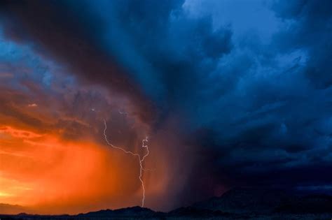 Calm Before The Storm: 7 Images Reflecting The Approach Of Hurricane ...