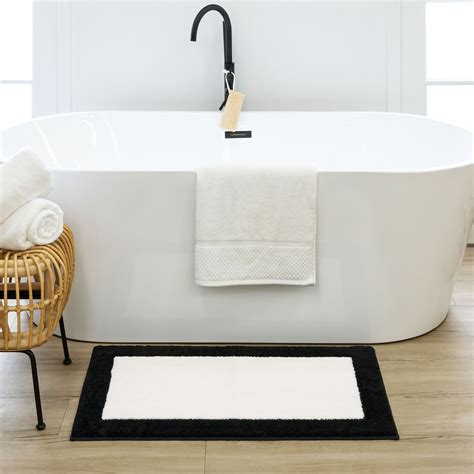 Counterpoint Black and White Soft Nonskid Bath Rugs