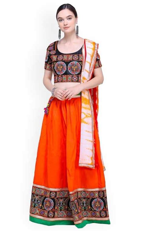 काँच के काम वाले लहंगा और चोली, लेटेस्ट डिजाइन और अच्छा सा डिस्काउंट भी ...