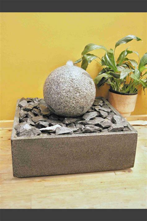 Fontaine d’intérieur Boule de Fontaine en granite 30cm en bassin de ...