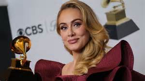 Une chanson d'Adele interdite mondialement par un juge brésilien après une plainte pour plagiat