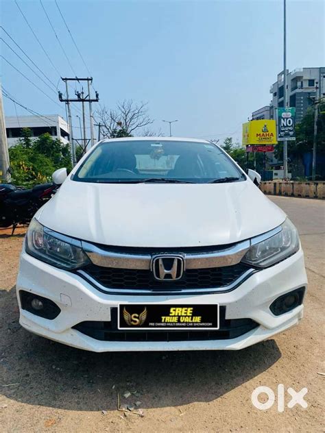 Honda City 1.5 V 4TH GEN i-VTEC MT, 2018, Petrol - Cars - 1805773364