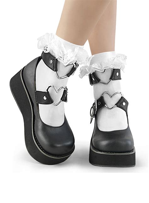 Köp White Ruffle Socks (119 kr) hos Shock.se