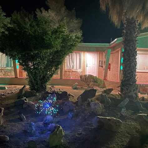 THE ATOMIC INN (Beatty, Nevada) - Motel Reviews, Photos, Rate ...