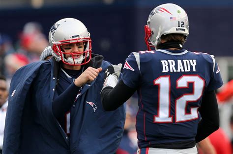 Tom Brady Injury Latest: Patriots Play Down Hand Problem But Who Is New ...