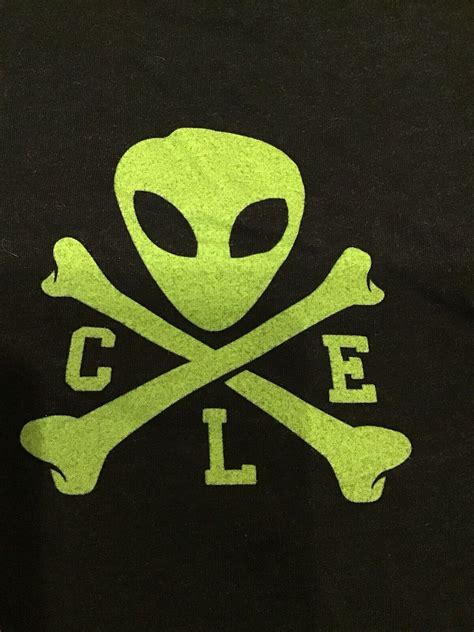 Cleveland Clothing Company Green Alien Logo T-shirt L… - Gem