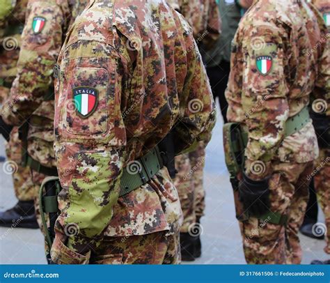 Camouflage In Italian