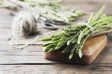 come pulire e cucinare gli asparagi selvatici come raccogliere e cucinare gli asparagi selvatici sale pepe come pulire e cucinare gli asparagi selvatici come raccogliere e cucinare gli asparagi selvatici sale pepe