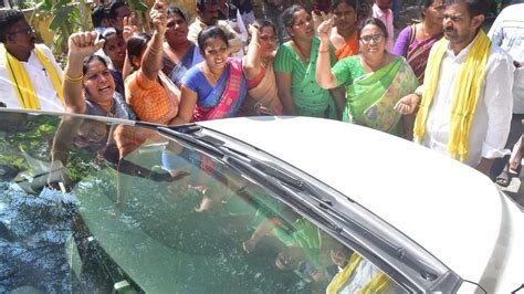 காதலை ஏற்க மறுத்த 17 வயது பார்வை மாற்றுத் திறனாளி சிறுமியை படுகொலை ...