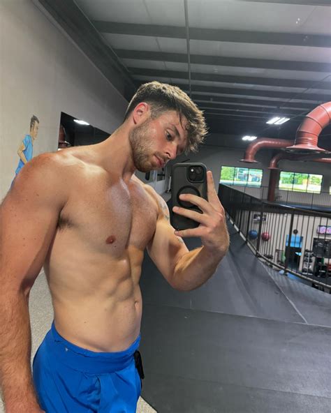 Dominic Juliano | Call me the shit cause I train like I’m constipated | Instagram