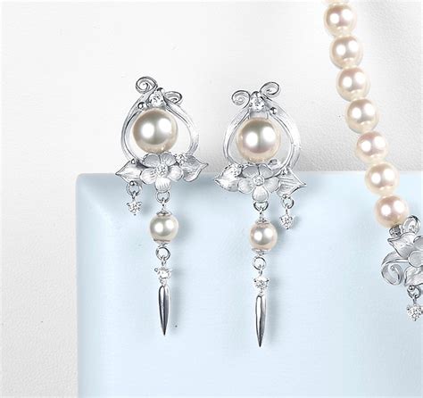 【ブライダルジュエリー : レンタル可】イヤリング N368 | Cypres d'or