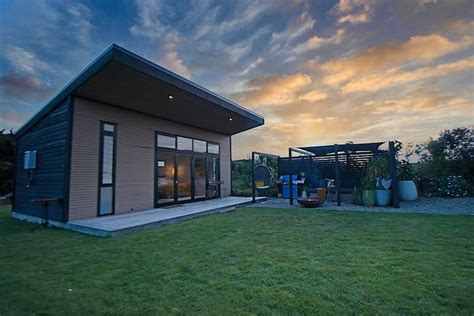 Black Swan Studio - Airbnb