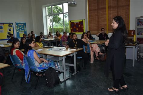 Learning Collaboratory – Nurturing A Thinking Community