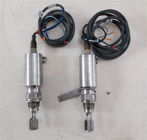 ENDRESS+HAUSER FTL50-GGQ2AA8N3A VIBRONIC POINT LEVEL DETECTOR 2 METER ...