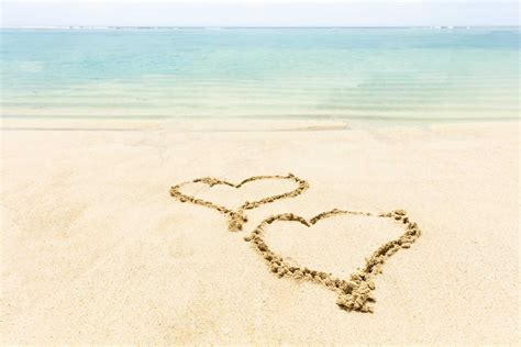 37 Best Romantic Spanish Phrases You Need To Learn