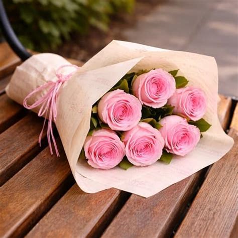 FNP Fresh Live Flower Bouquet of 6 Pink Roses In Designer Paper Gift ...
