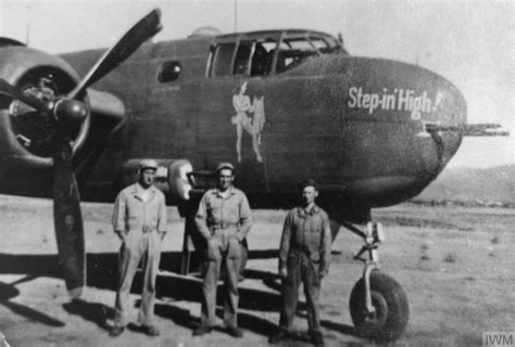 Asisbiz B 25G Mitchell 12AF 310BG Step in High nose art right side at ...