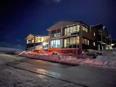 MOUNTAIN VIEW CHALET AT HEIDI'S (Smiggin Holes) - Lodge Reviews ...