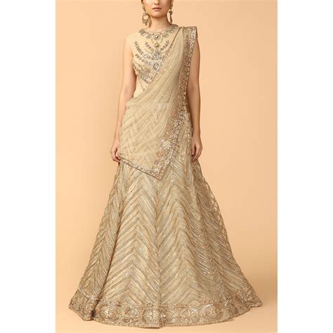 Kiara Advani's collection of metallic festive wear proves she loves a ...