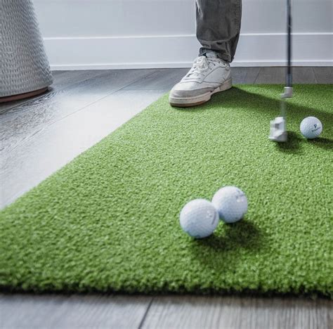 Putt Your Way to Success: 15 Benefits of an Indoor Putting Green ...