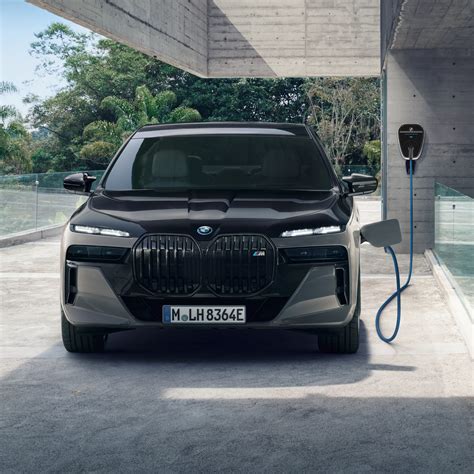 BMW Plug-in Hybrid Cars - Our PHEV Range & Benefits