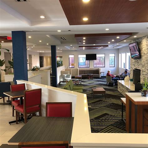 HOLIDAY INN EXPRESS NAPERVILLE BY IHG - Hotel Reviews, Photos, Rate ...
