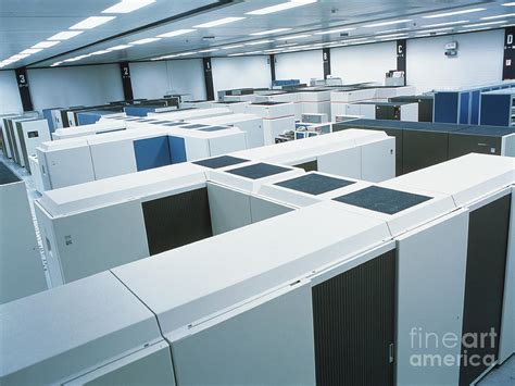 Stock Image Library Computer Center 的图像结果