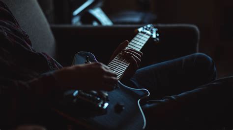Download wallpaper 2560x1440 electric guitar, guitar, musical ...