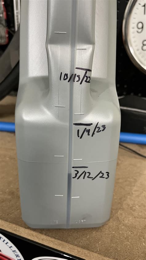 Is ~1 quart per 3 months normal oil consumption on a N52? : r/BMW