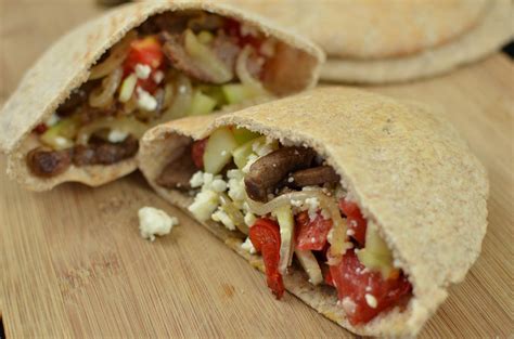 Greek Pita Pockets Recipe - Momsdish