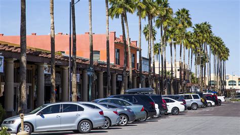 Downtown Chandler AZ: Restaurants, bars, shops and entertainment