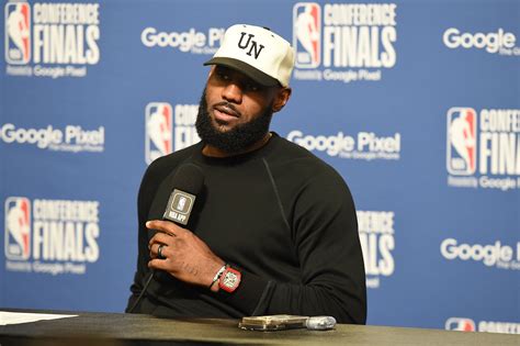 Latest LeBron James retirement twist suggests Lakers star will stay
