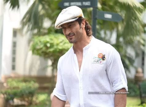 Vidyut Jammwal promotes IB 71 in style- The Etimes Photogallery Page 5