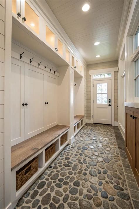 20+ Stylish Mudroom Floor Ideas You'll Love