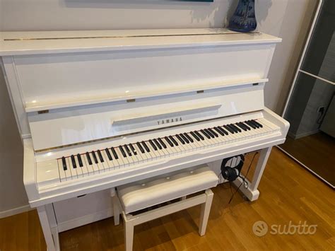 Pianoforte verticale bianco Yamaha U1N - Strumenti Musicali In vendita ...